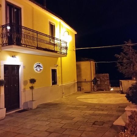 B&B Al Centro Corleto Perticara Exterior foto